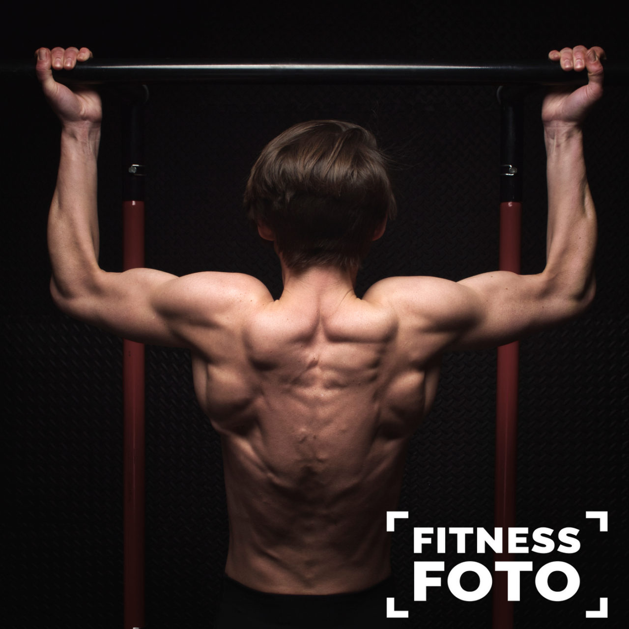 Topless photo of amaziong physique by Fitness Foto